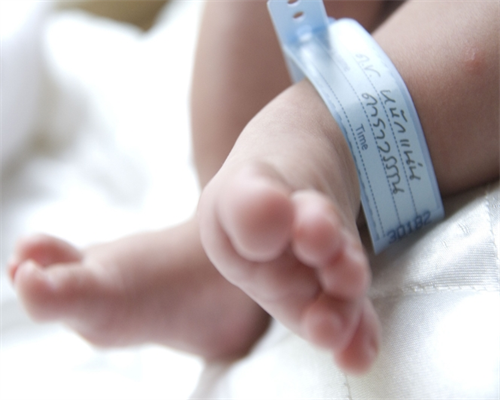 怀孕一周出血是怎么回事 可能着床出血或宫外孕