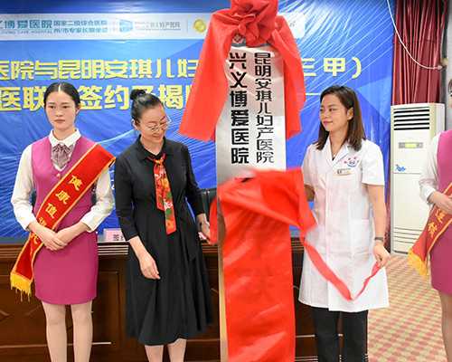 慢性宫颈炎怎么治疗，慢性宫颈炎的症状表现有哪些