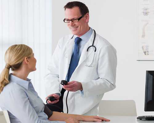 女子剖宫产瘢痕妊娠 医生护航成功诞下二胎女婴