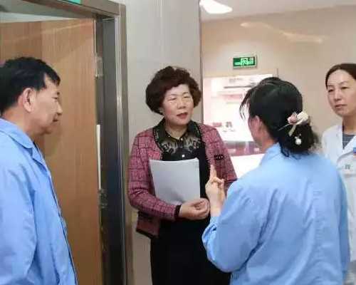 新生儿打嗝原因及预防